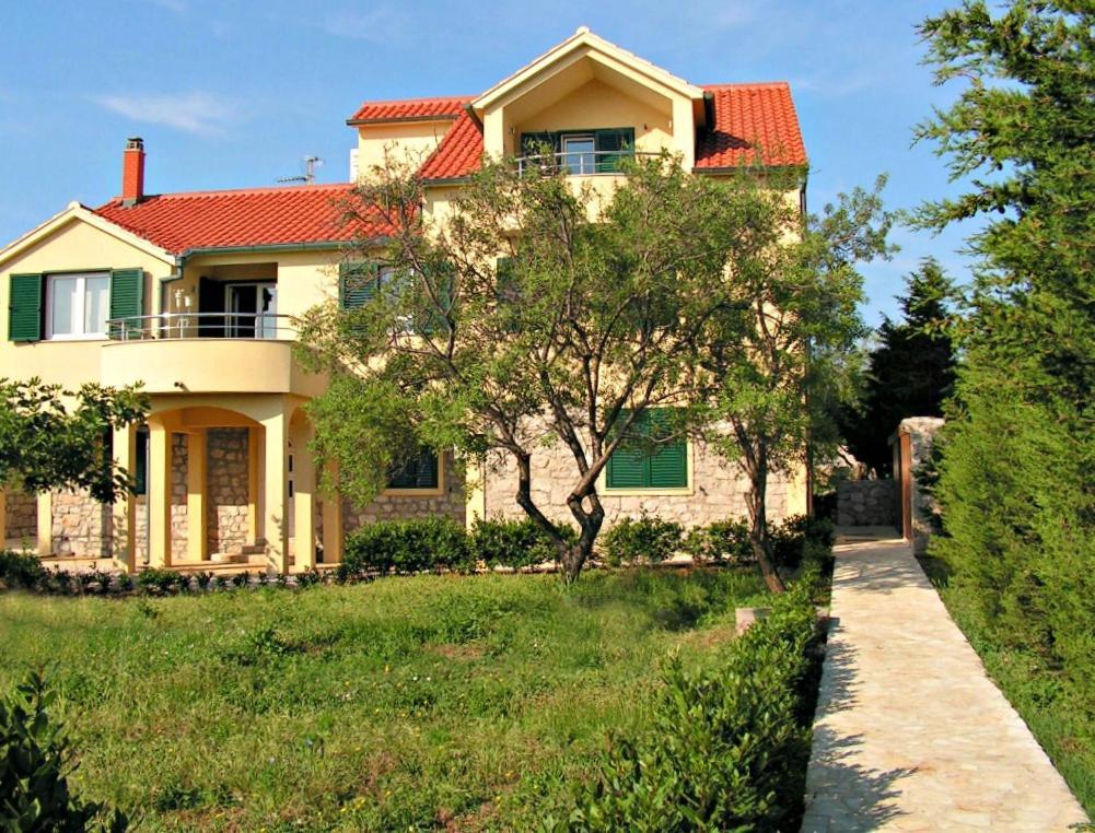 Apartment Seaside Laurus Murter