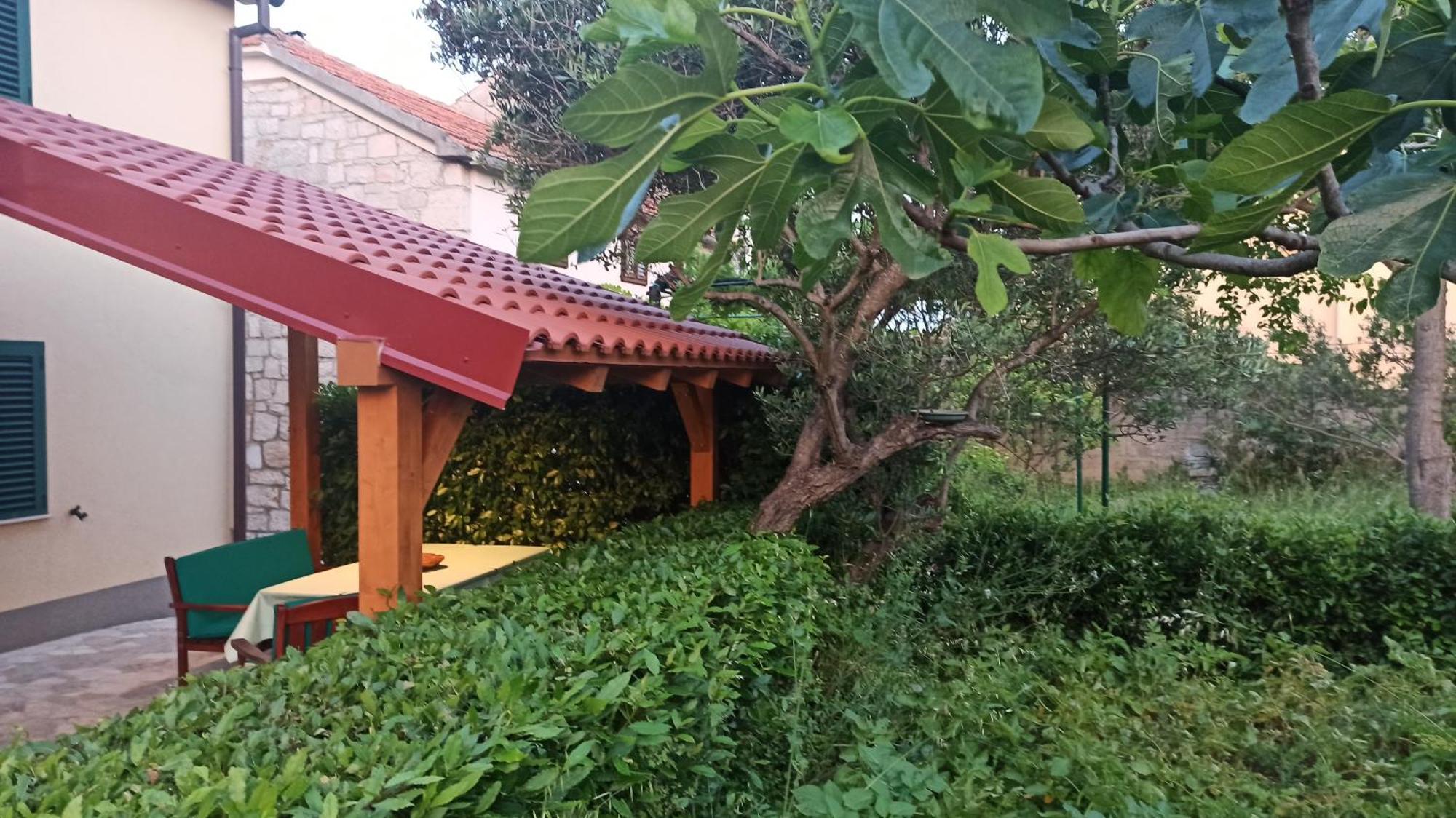 Seaside Laurus Apartment